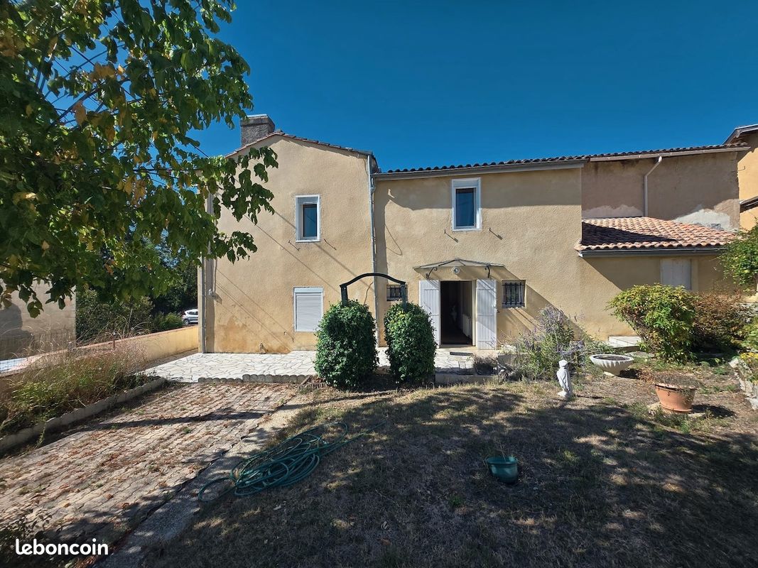 Maison 4 pièces 137 m² · à Sainte-Croix-du-Mont · 137 m² · 178 000 €