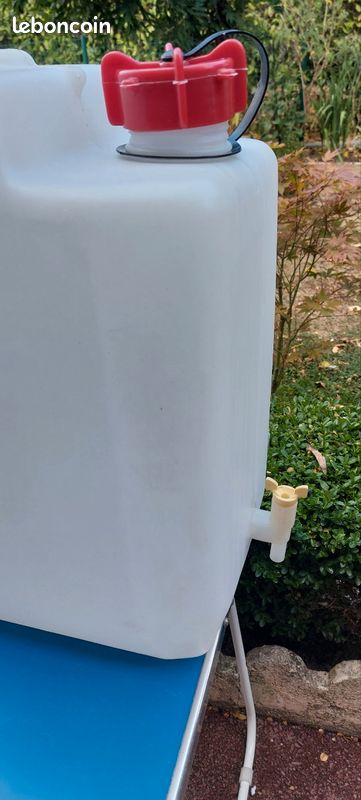 Jerrican 35 l avec robinet (image 3)