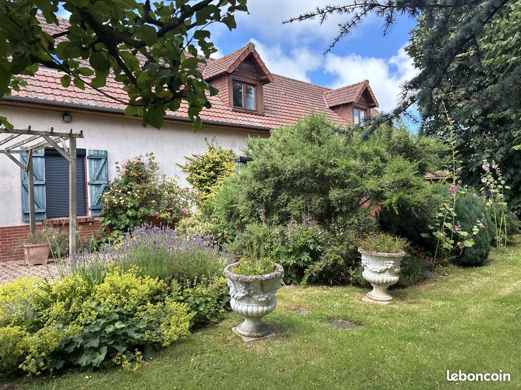 Maison 7 pièces 205 m² · à Hautot-sur-Mer · 205 m² · 430 500 €