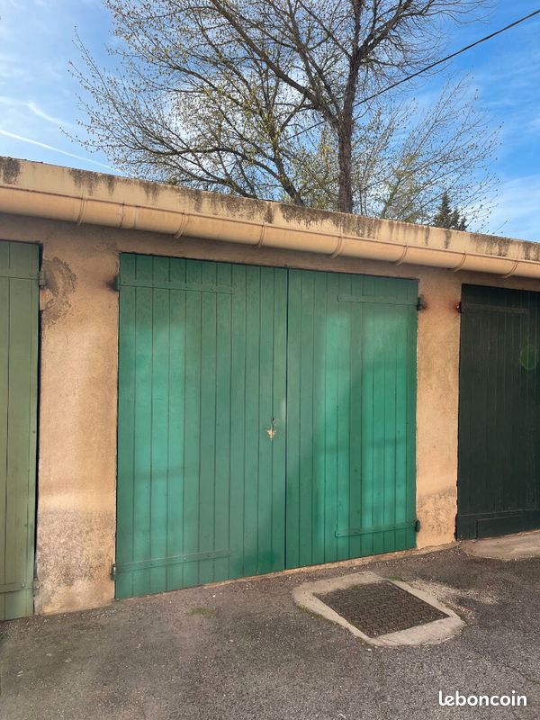 Parking 1 pièce · à Aix-en-Provence · 91 €/mois