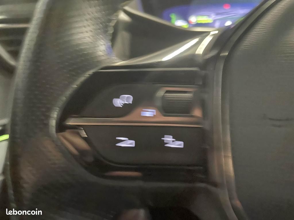 PEUGEOT 208 1.5 BlueHDi 100 GT Line - Sièges chauffants, Carplay, Caméra (image 18)