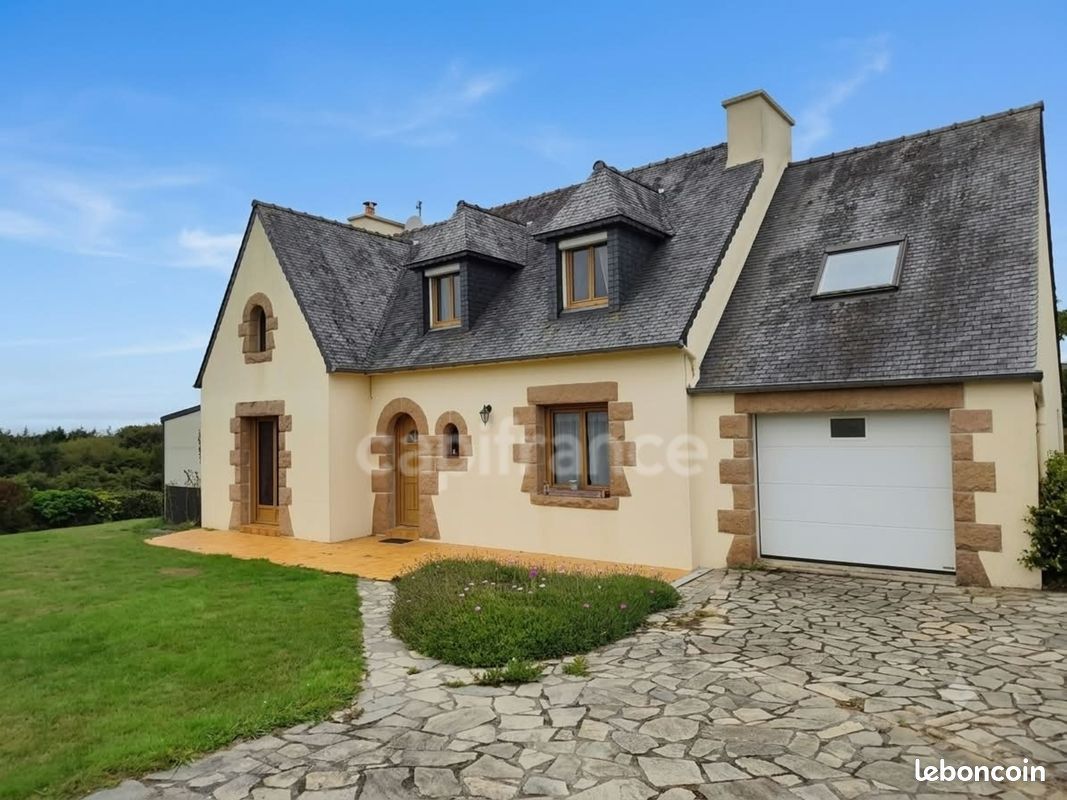 Maison 9 pièces 135 m² · à Botsorhel · 135 m² · 238 350 €