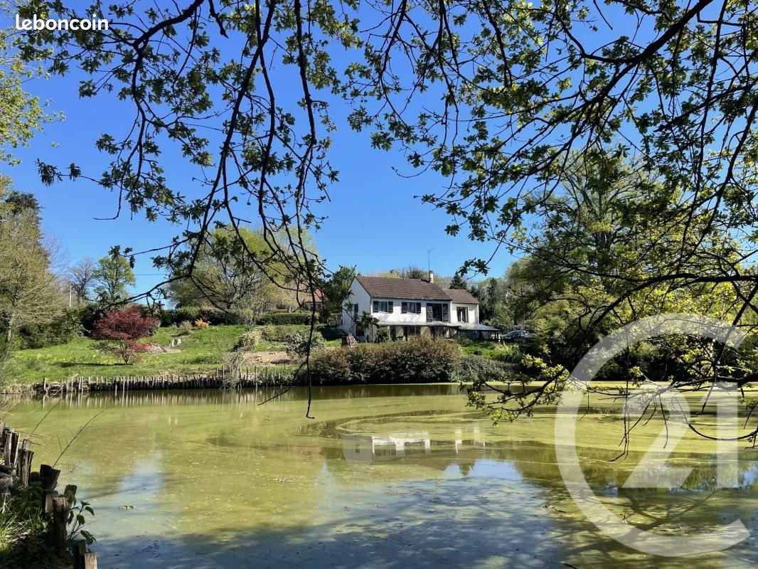Maison 5 pièces 174 m² · à Pérassay · 174 m² · 128 600 €