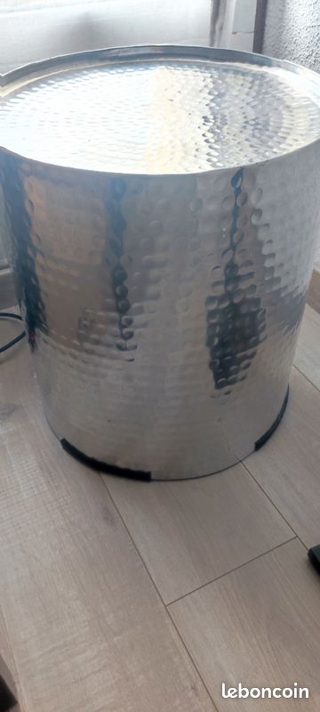 Table basse ronde couleur Aluminium (image 1)