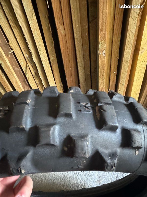 Pneu et chambre Michelin 14/80/18 (image 2)