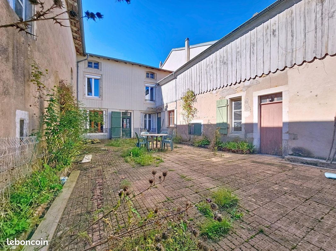 Maison 6 pièces 245 m² · à Haroué · 245 m² · 174 000 €