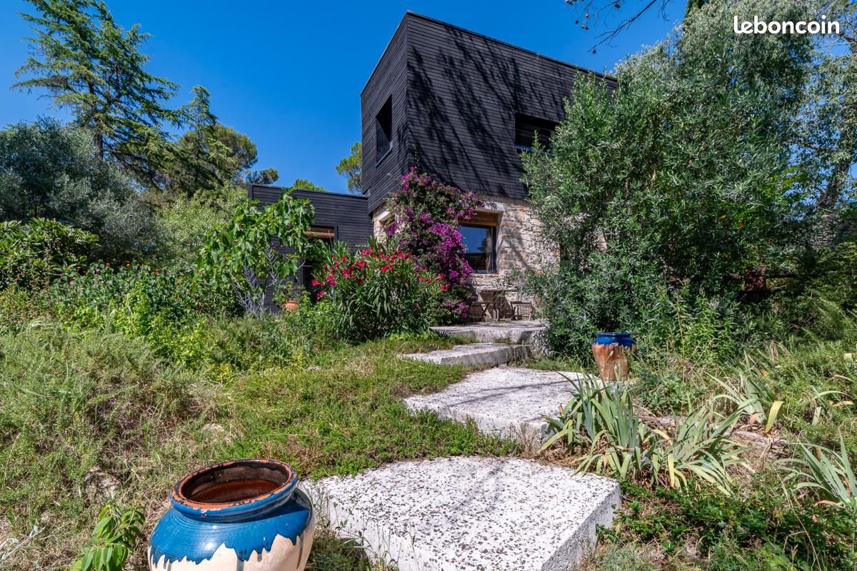 Maison 5 pièces 130 m² · à Nîmes · 130 m² · 610 000 €
