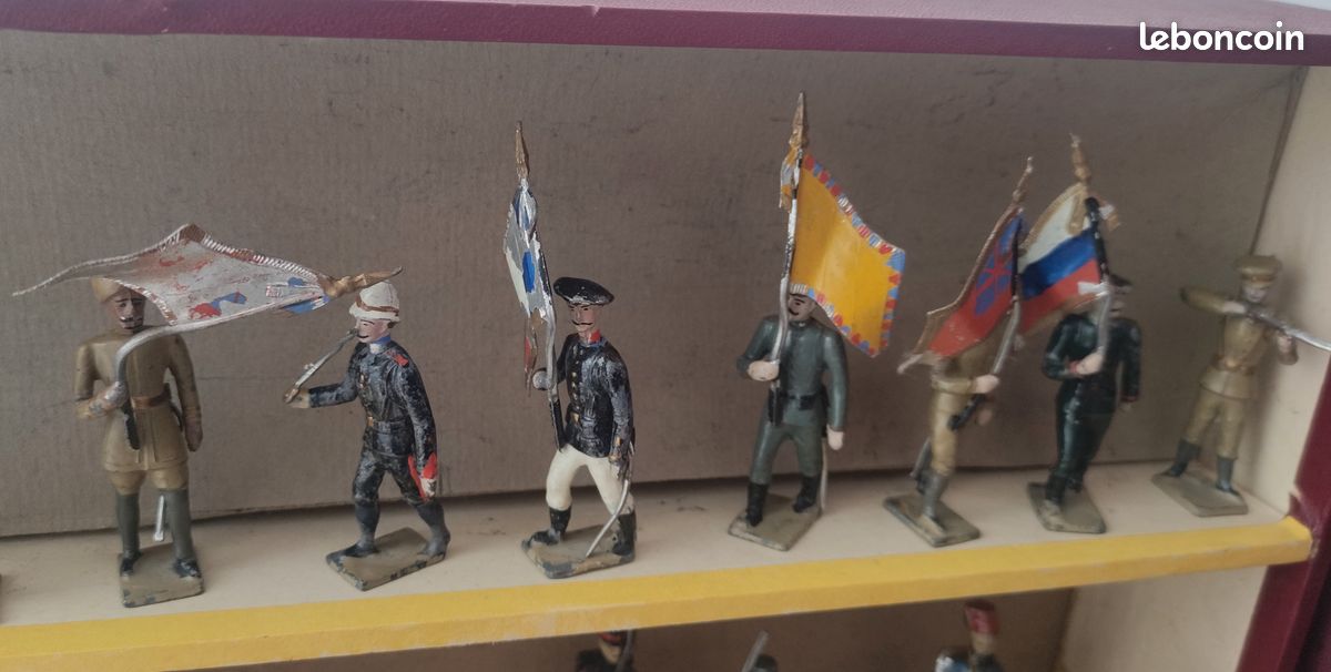 SOLDAT DE PLOMB, Napoléon à cheval ,Starlux, TBE EUR 4,50 - FR