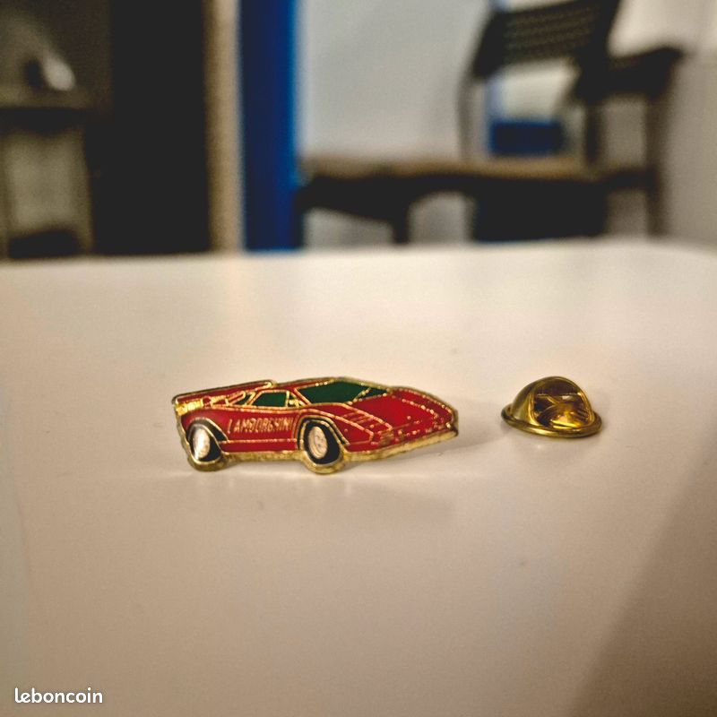 PIN'S VOITURES / SIGLE PEUGEOT / 1 cm de haut / RARE / SUPERBE