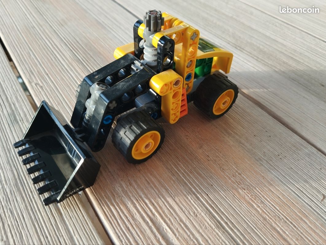 Lego technic Volvo 30433 (image 2)