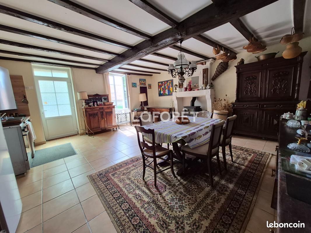 Maison 4 pièces 138 m² · à Jonzac · 138 m² · 169 000 €