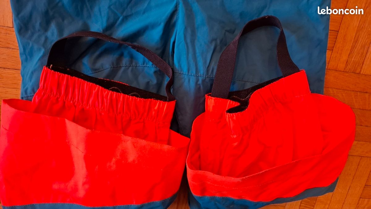 Combinaison De Ski Enfant Décathlon - Taille 6 Ans - Rouge Et Bleue - Occasion - Bon état