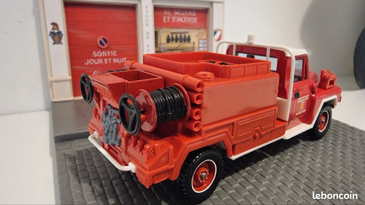 Lot 15 Solido Pompiers 1/43 & 1/50 – Acmat, Renault, Dodge (état Neuf Sous Boîte)