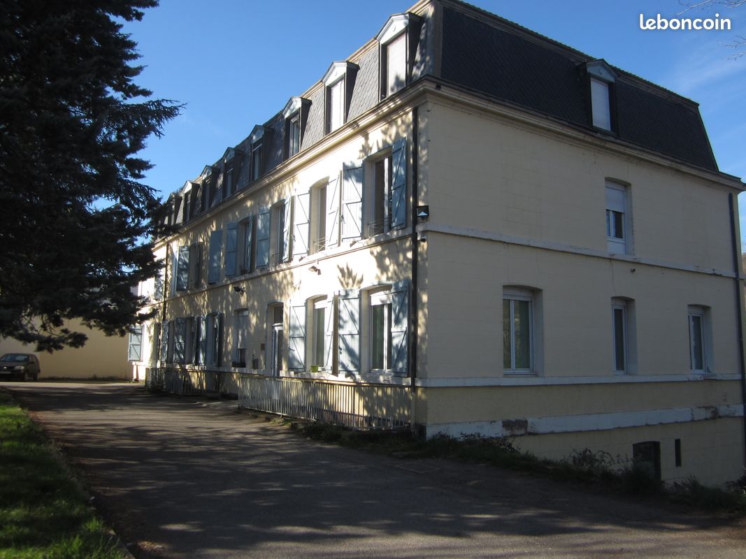 Appartement 4 pièces 90 m² · à Decazeville · 90 m² · 600 €/mois