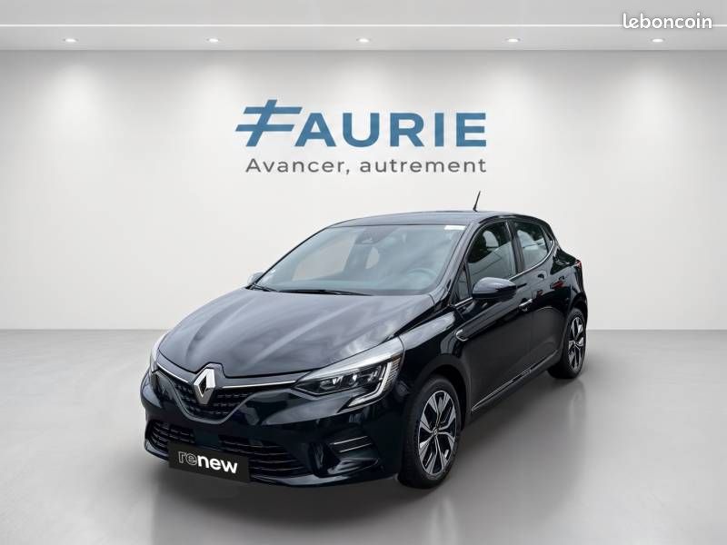 Renault Clio E-Tech 140 Limited (image 1)