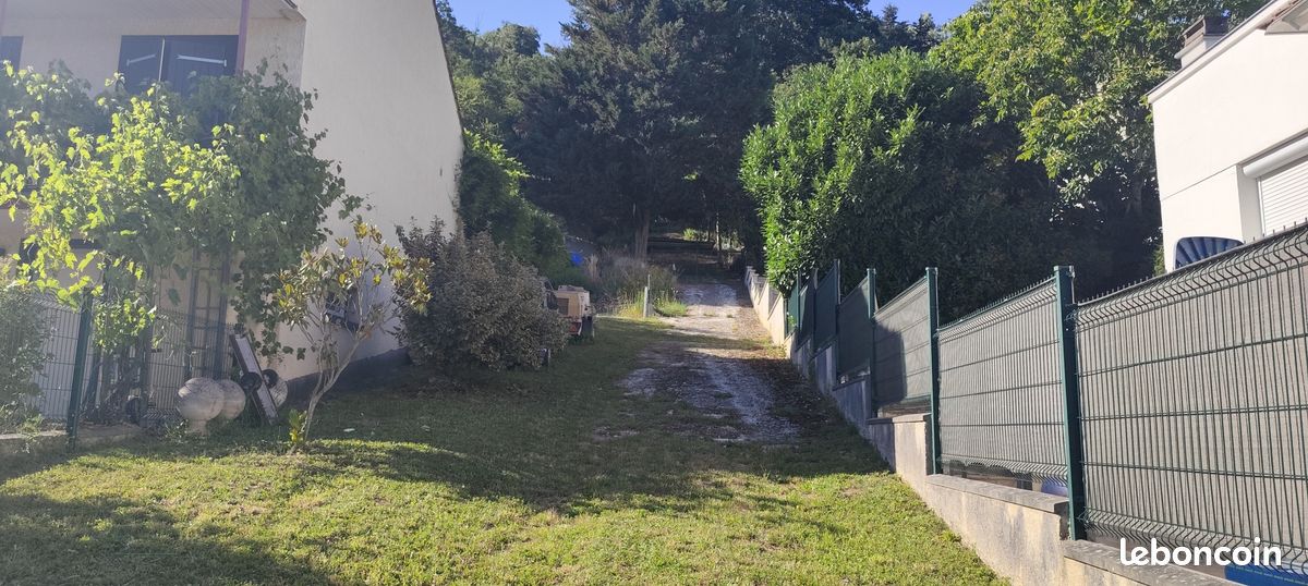 Terrain 2613 m² · à Saulx-les-Chartreux · 2 613 m² · 110 000 €