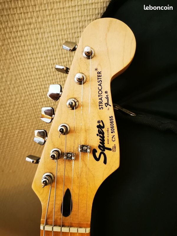 Fender stratocaster (image 3)
