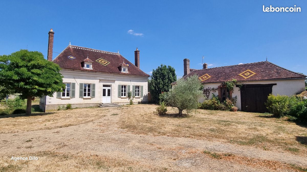 Maison 6 pièces 245 m² · à Butteaux · 245 m² · 229 000 €