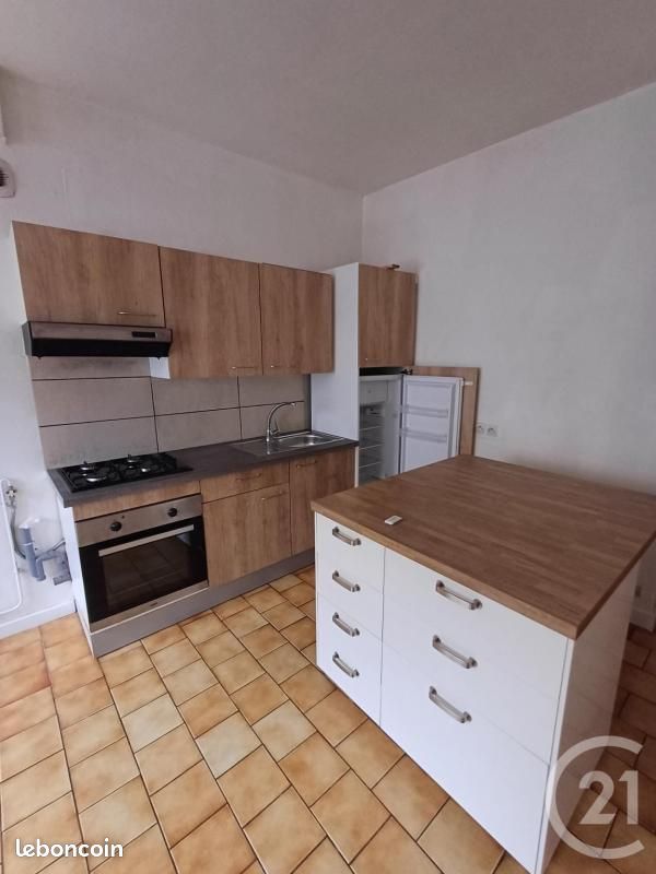 Maison 4 pièces 94 m² - Châtellerault 86100 (image 2)
