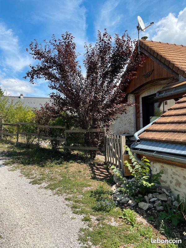 Local commercial 4 pièces 83 m² · à Autrans-Méaudre en Vercors · 83 m² · 1 343 €/mois