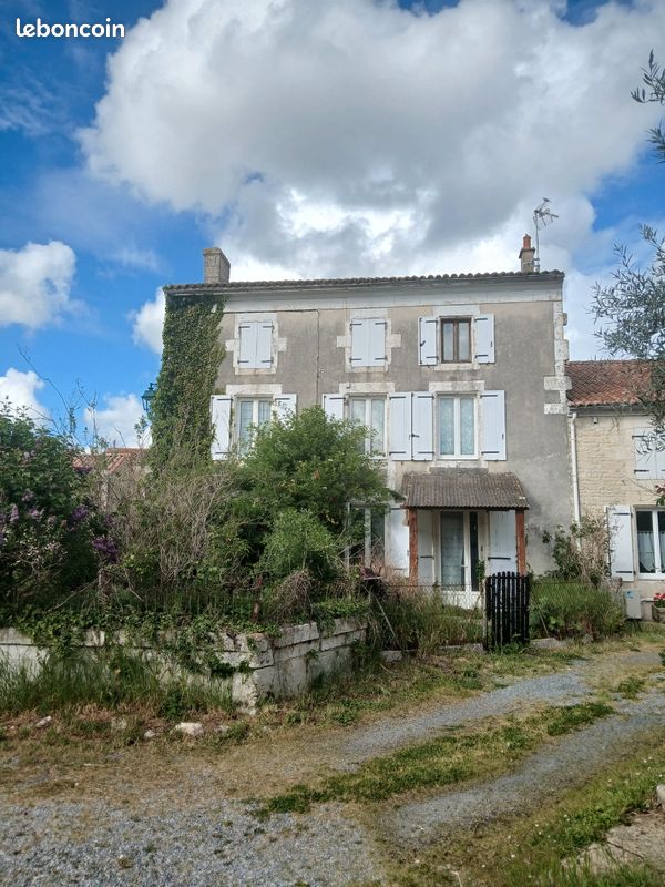 Maison 10 pièces 150 m² · à Saint-Georges-du-Bois · 150 m² · 69 000 €