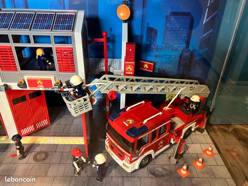 Vitrine Playmobil City Neuve Pour Exposer Ses Figurines