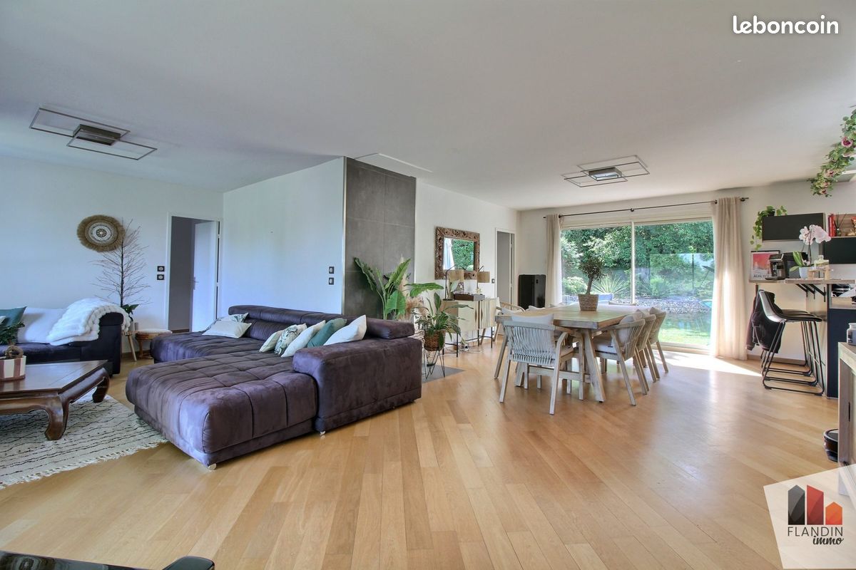 Maison 6 pièces 151 m² · à Vernaison · 151 m² · 680 000 €