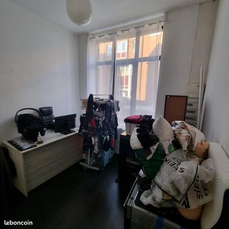 https://img.leboncoin.fr/api/v1/lbcpb1/images/ea/db/f6/eadbf659bc6b71129faca13f900550546db3ea09.jpg?rule=ad-image