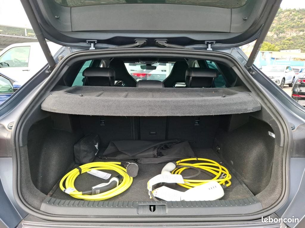 Cupra Formentor PHEV 245cv MAT/SIEGES ELEC/VOLANT SUPERSPORT (image 7)