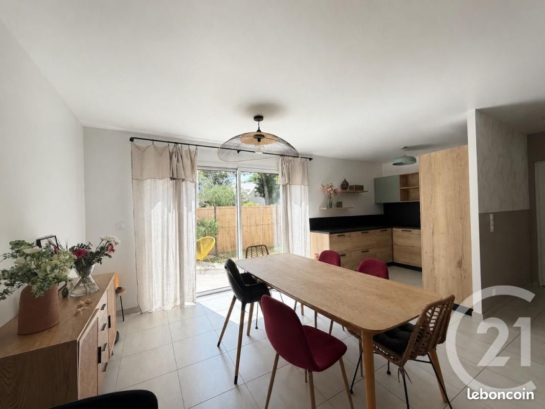 Maison 6 pièces 100 m² · à Treillières · 100 m² · 300 000 €
