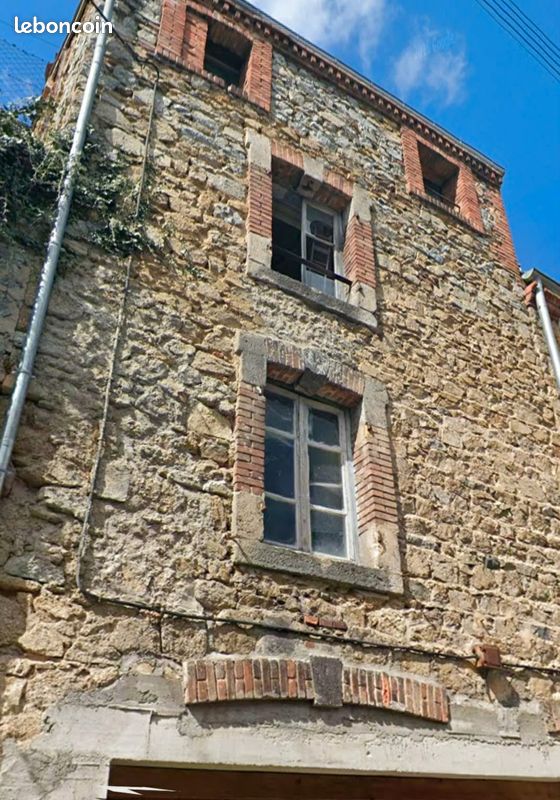 Maison 1 pièce 120 m² · à Thiers · 120 m² · 19 900 €