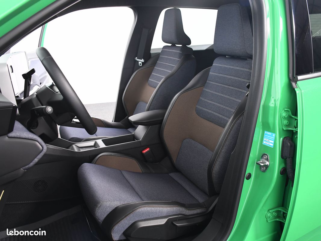 Renault R5 E-TECH ELEC. 150 CV TYPE TECHNO ACC KEYLESS GOOGLE AUTOMOTIVE CAMERA CARPLAY CHAREGUR DC JANTES 18 (image 4)