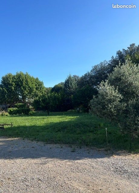 Terrain 458 m² · à Salon-de-Provence · 458 m² · 197 000 €