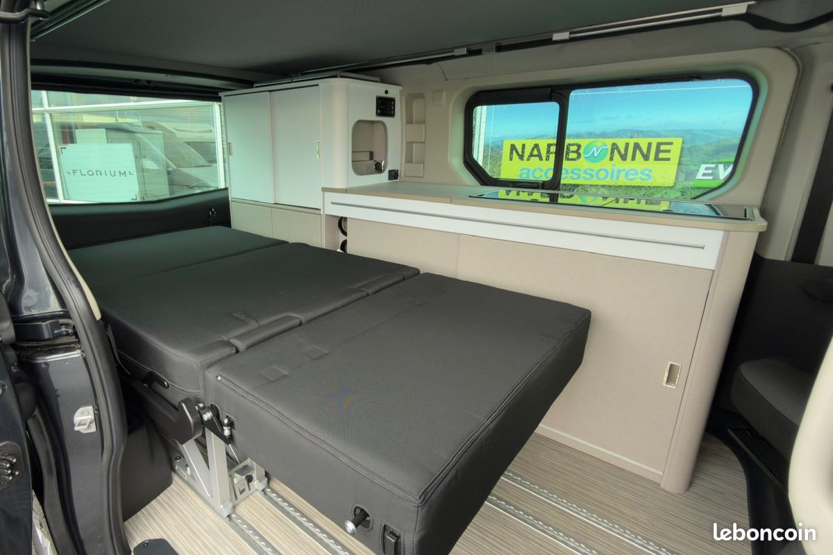 VAN BURSTNER PLAYA C 500 LIMITED / 2.0l dCi 150cv / Lit banquette + Toit relevable (image 4)