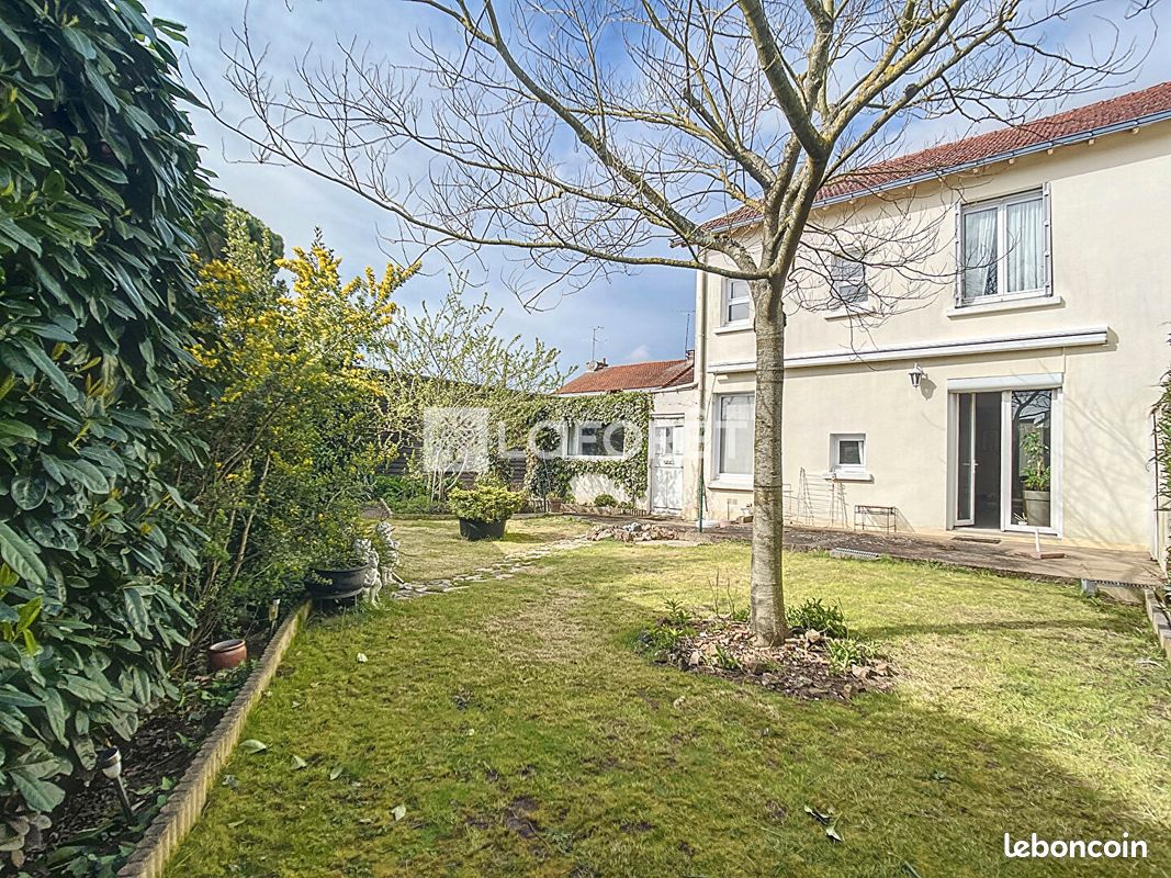 Maison 6 pièces 100 m² · à Cholet · 100 m² · 164 900 €