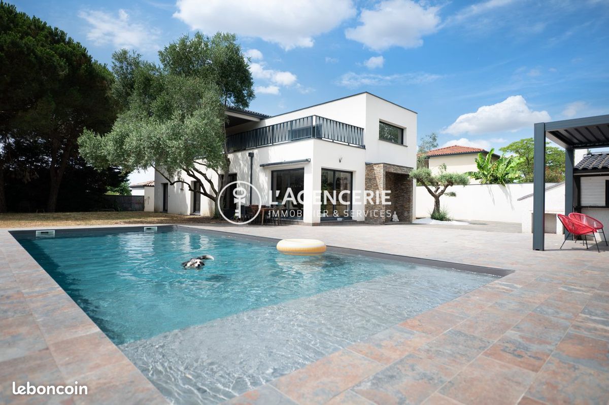 Maison 6 pièces 186 m² · à Cornebarrieu · 186 m² · 789 000 €
