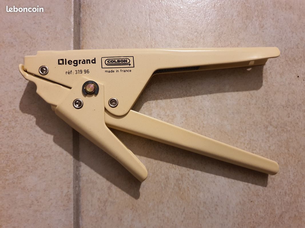 Jeu De Pièces Détachées Pour Pince à Colson Legrand 31992 - Neuf, Fabrication Française