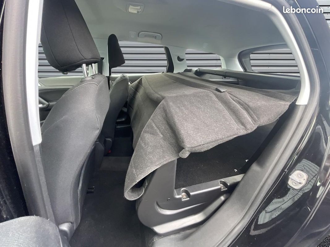 PEUGEOT 308 SW AFFAIRE 1.5 BlueHDi 130 Active Business (image 21)