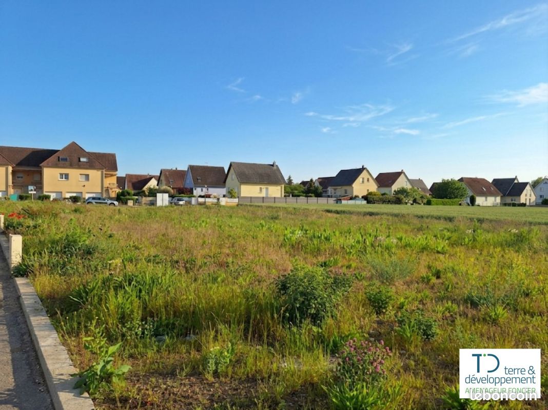Terrain de 439 m² à HOUSSEN (HAUT-RHIN) · 131 700 €