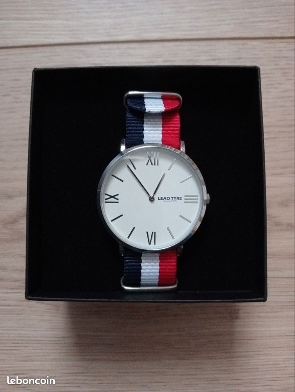 Montre bracelet tricolore (image 1)