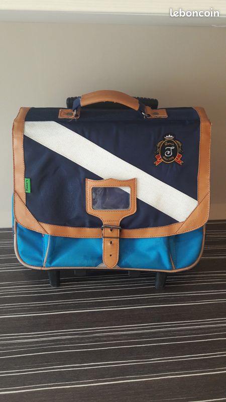 Cartable Tann's bleu à roulettes 38cm (image 1)