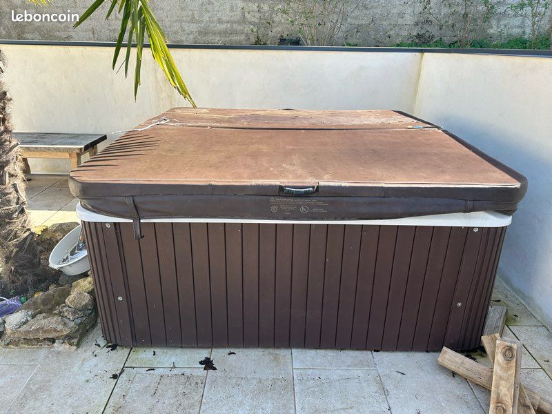 Spa Irrijardin 3 places 2mx2m (image 1)