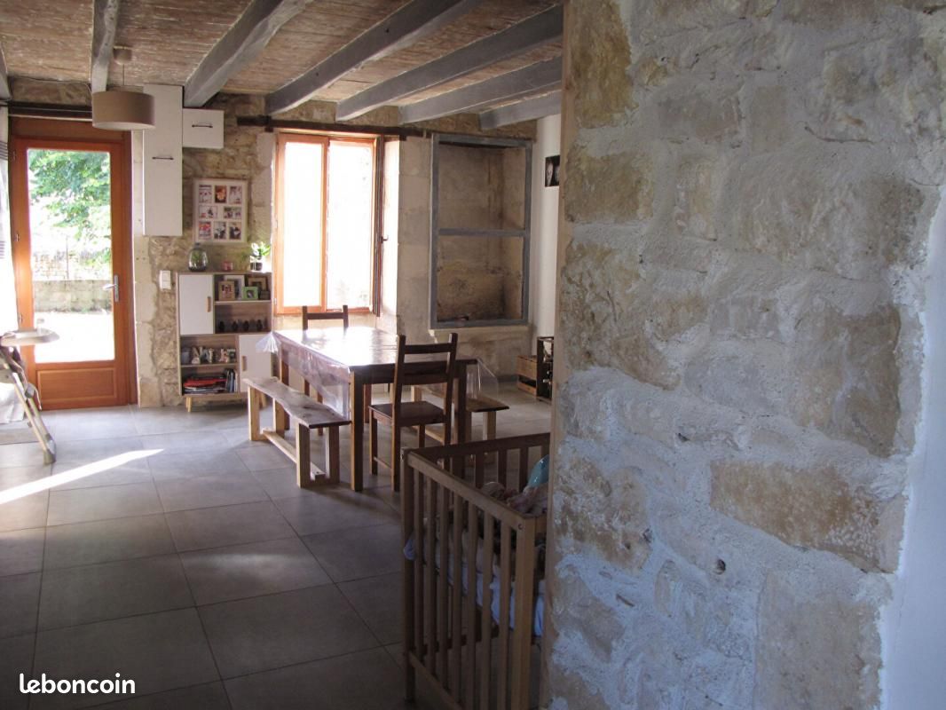 Maison 4 pièces 115 m² - Vanzay 79120 (image principale 3)