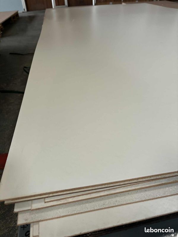 Panneau fibre laquée 3.2mm (image 1)