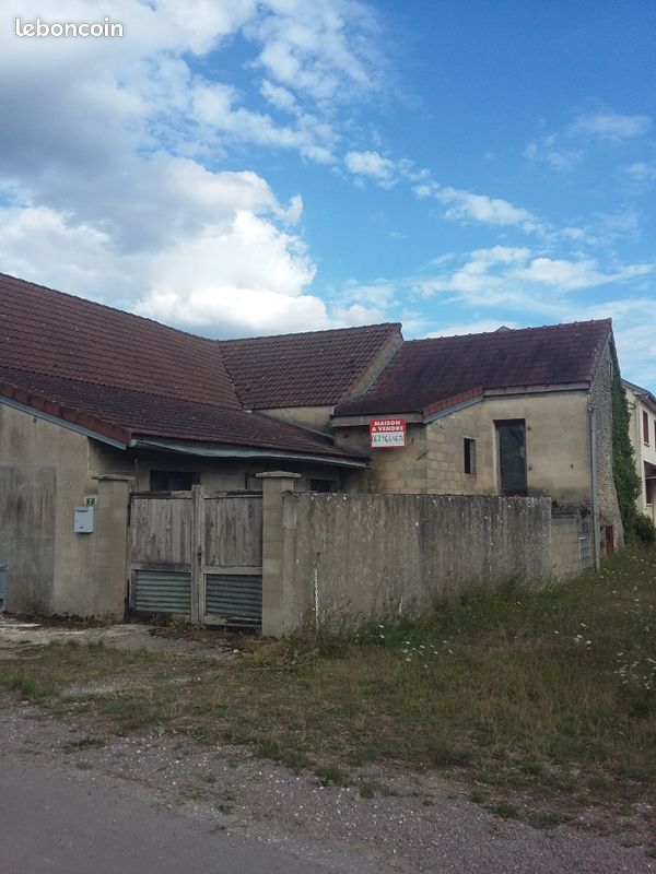 Maison 6 pièces 70 m² · à Montbard · 70 m² · 20 000 €