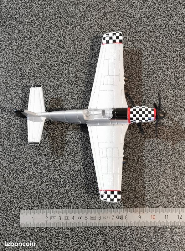 Petit avion Mustang P-51 (image 2)