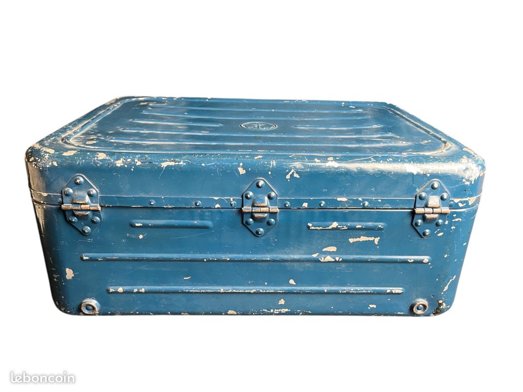 Valise Militaire USN En Aluminium Riveté - Vintage Années 40, Doublure Bleue - Occasion