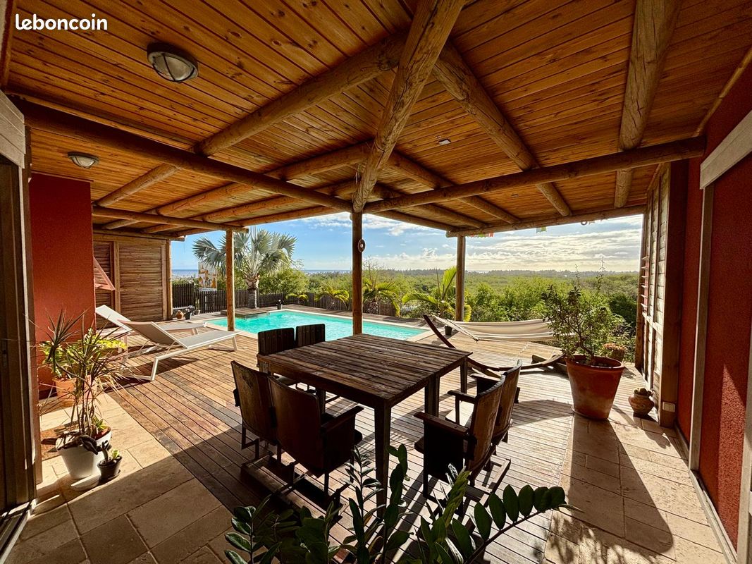 Maison 3 pièces 110 m² · à Saint-Paul · 110 m² · 849 000 €