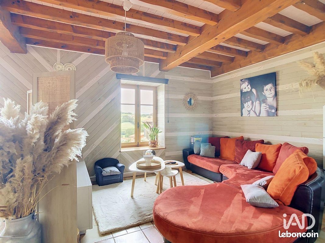Maison 4 pièces 146 m² · à Larajasse · 146 m² · 270 000 €