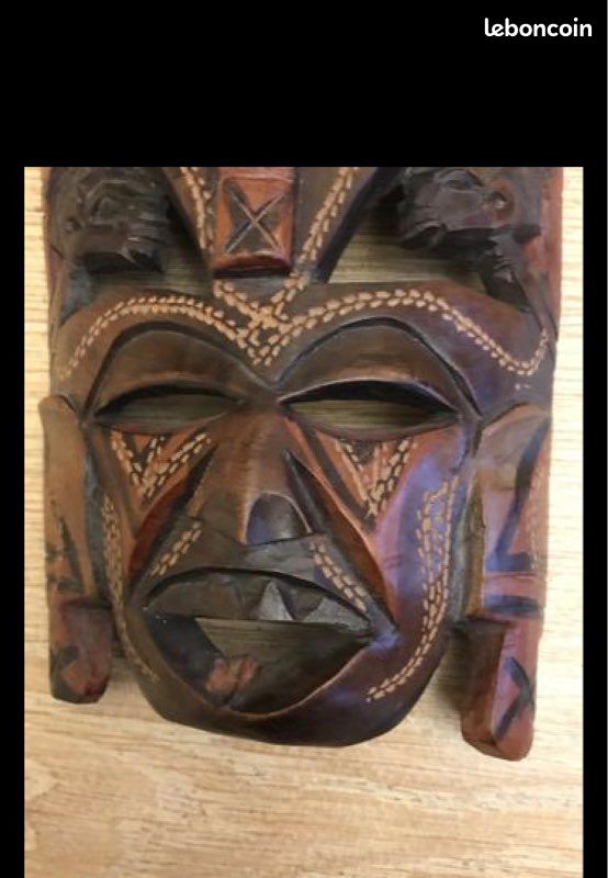 Masque africain en bois (image 2)